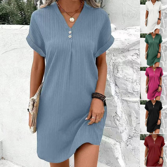 Letnia cienka sukienka z krótkim rękawem i dekoltem w serek